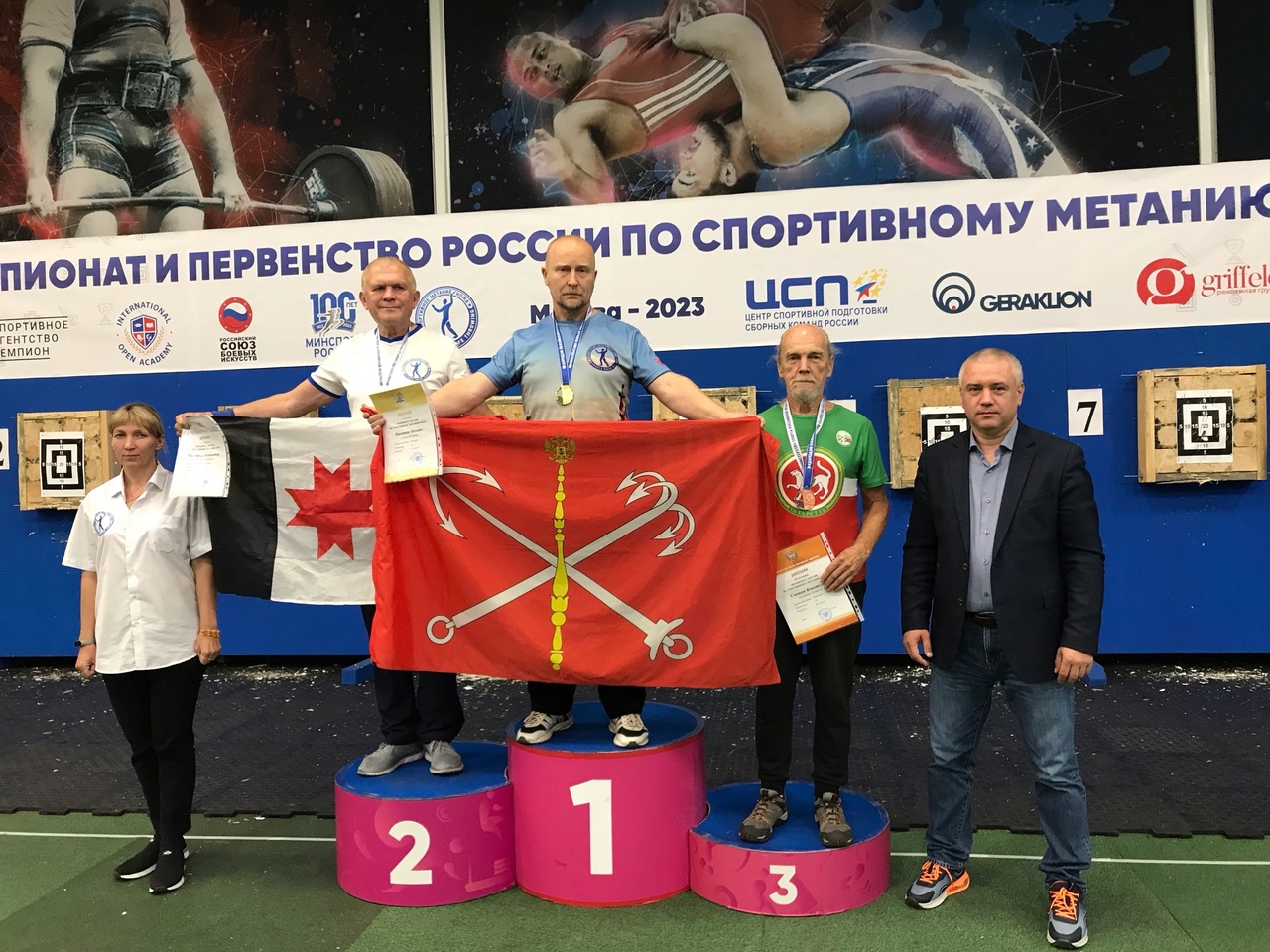 Чемпион России по метанию ножей
